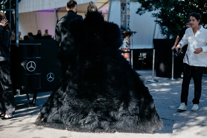  

MBPFW SS23
