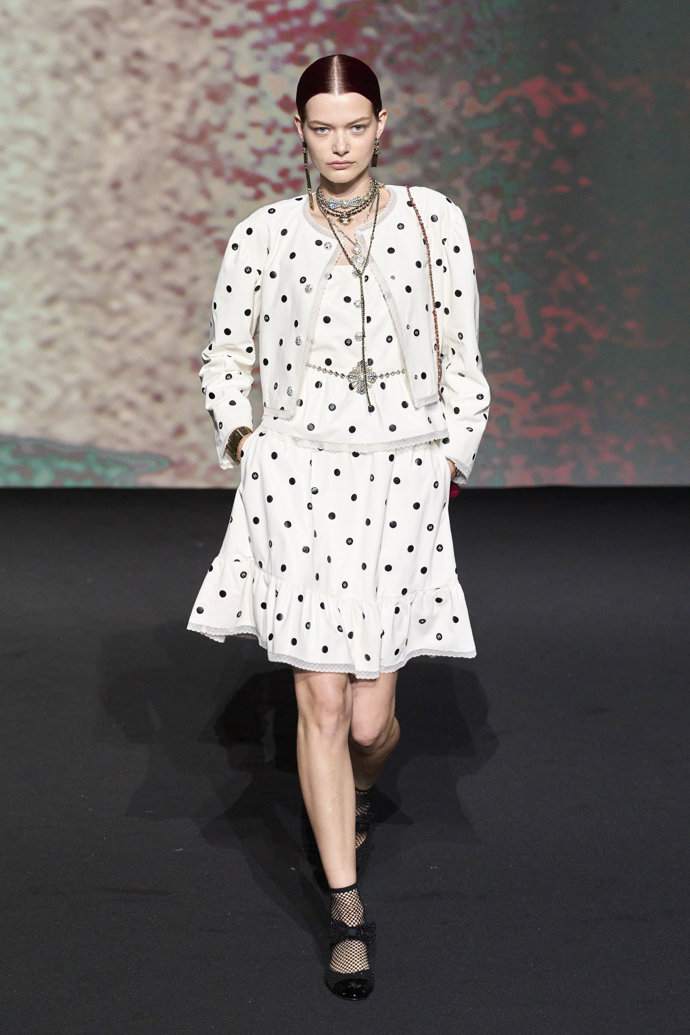 CHANEL Ready-to-Wear Spring/Summer 2023
CHANEL Ready-to-Wear Spring/Summer 2023