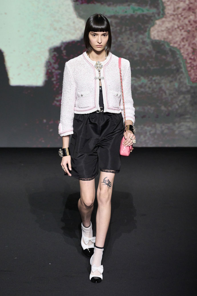 CHANEL Ready-to-Wear Spring/Summer 2023
CHANEL Ready-to-Wear Spring/Summer 2023