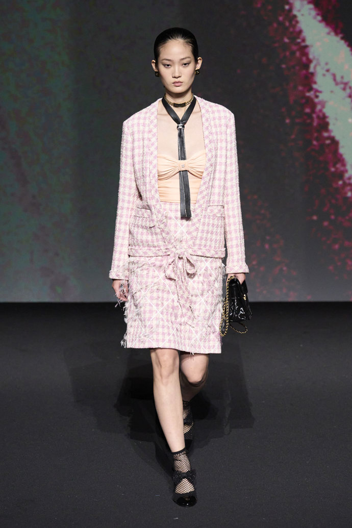 CHANEL Ready-to-Wear Spring/Summer 2023
CHANEL Ready-to-Wear Spring/Summer 2023
