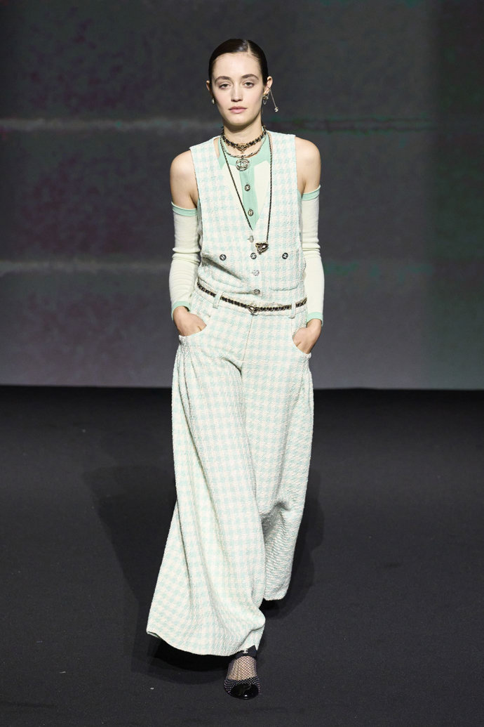 CHANEL Ready-to-Wear Spring/Summer 2023
CHANEL Ready-to-Wear Spring/Summer 2023