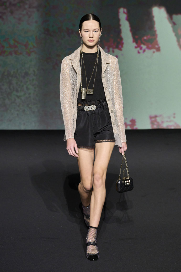 CHANEL Ready-to-Wear Spring/Summer 2023
CHANEL Ready-to-Wear Spring/Summer 2023