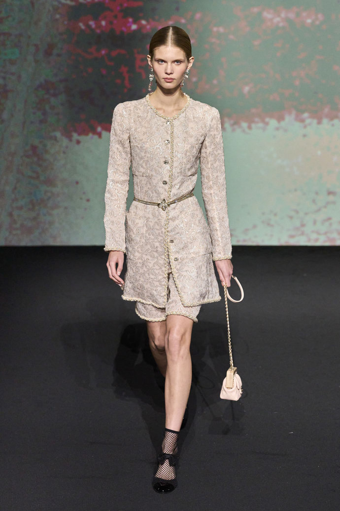 CHANEL Ready-to-Wear Spring/Summer 2023
CHANEL Ready-to-Wear Spring/Summer 2023