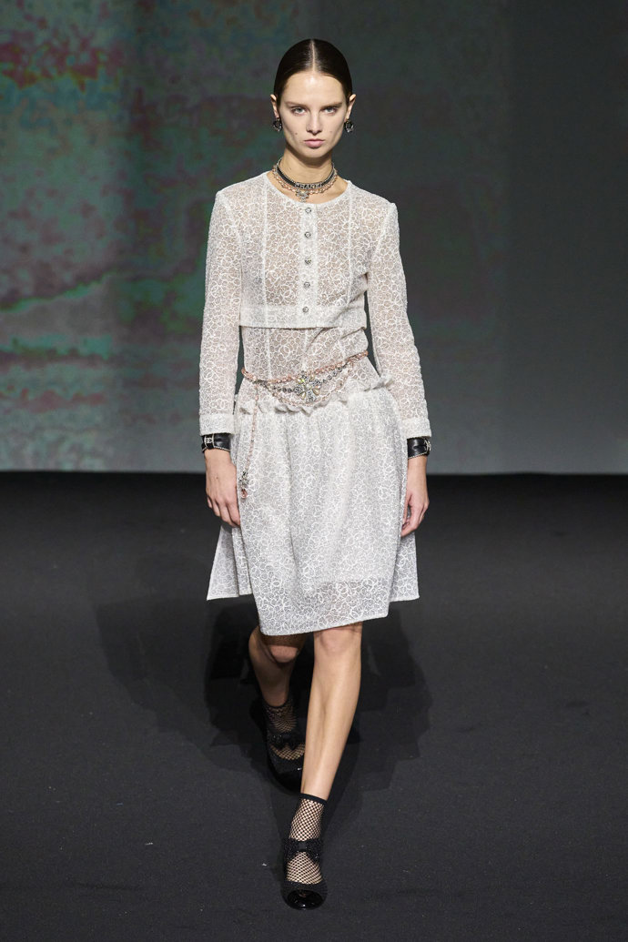 CHANEL Ready-to-Wear Spring/Summer 2023
CHANEL Ready-to-Wear Spring/Summer 2023