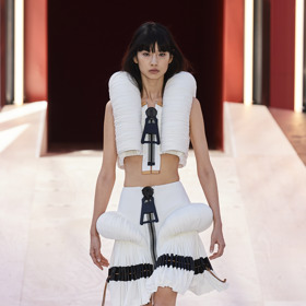 Prohlédněte si kolekci Louis Vuitton Spring/Summer 2023...
Prohlédněte si kolekci Louis Vuitton Spring/Summer 2023...