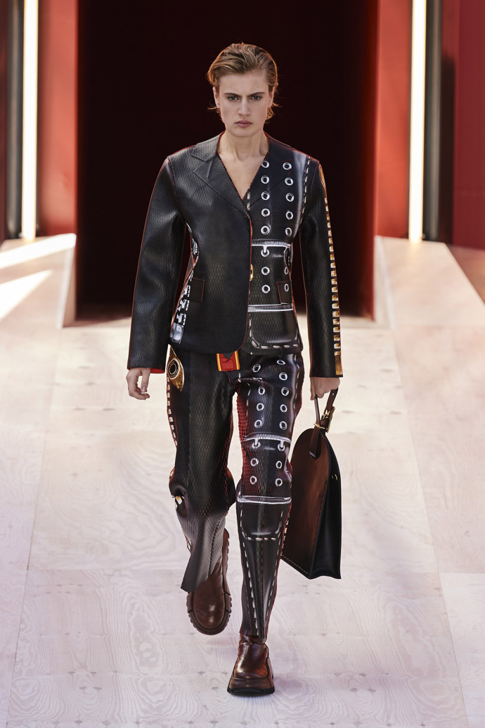 Prohlédněte si kolekci Louis Vuitton Spring/Summer 2023...
