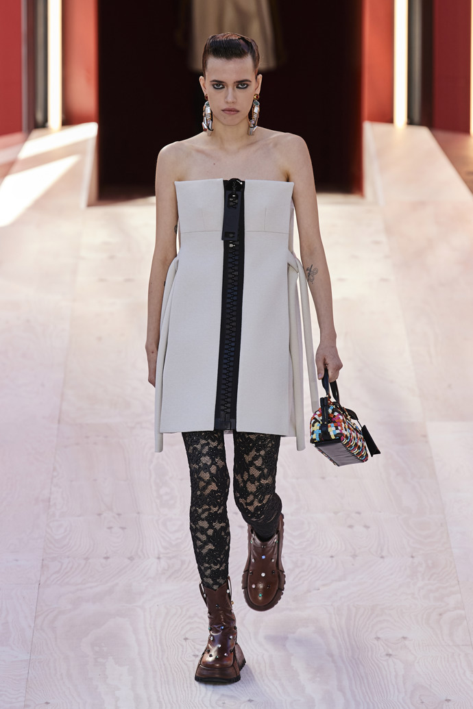 Prohlédněte si kolekci Louis Vuitton Spring/Summer 2023...
