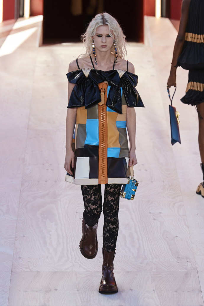 Prohlédněte si kolekci Louis Vuitton Spring/Summer 2023...
