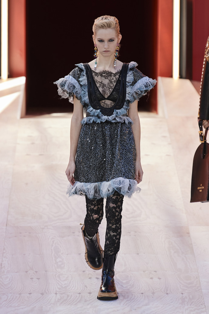 Prohlédněte si kolekci Louis Vuitton Spring/Summer 2023...
