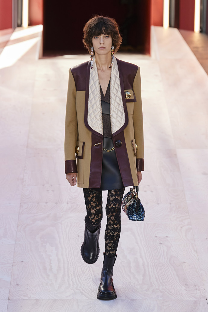 Prohlédněte si kolekci Louis Vuitton Spring/Summer 2023...
