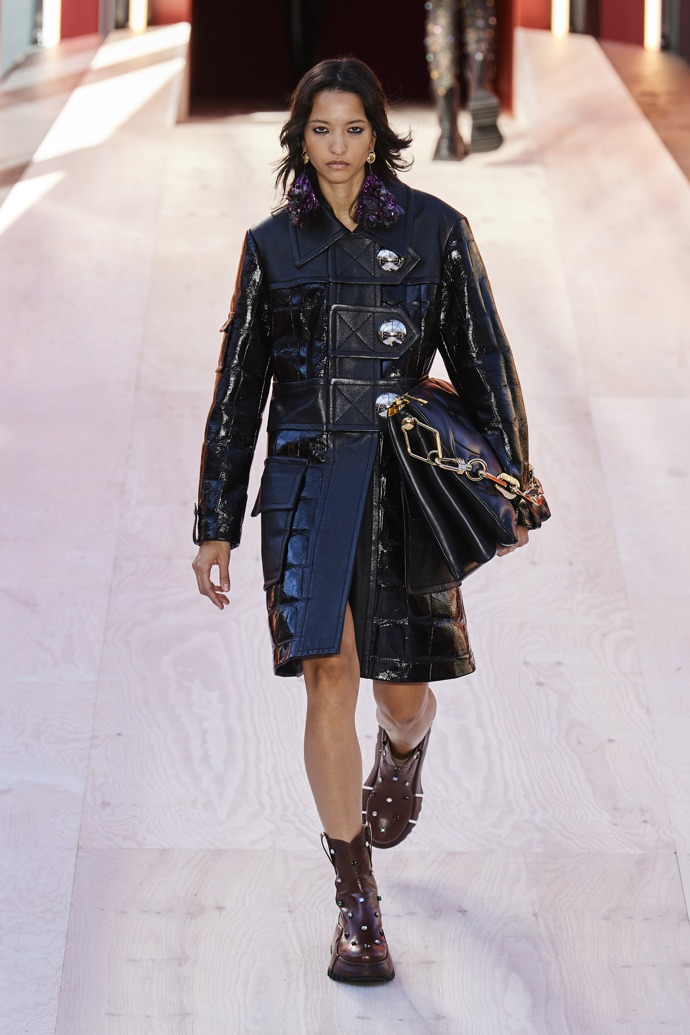 Prohlédněte si kolekci Louis Vuitton Spring/Summer 2023...
