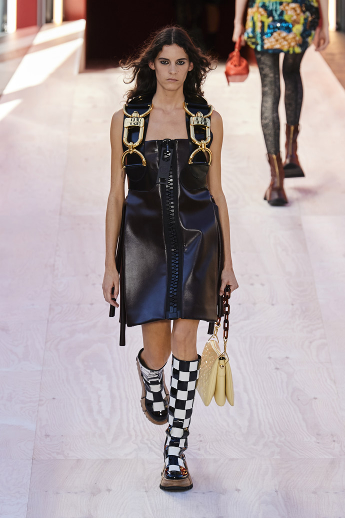 Prohlédněte si kolekci Louis Vuitton Spring/Summer 2023...
