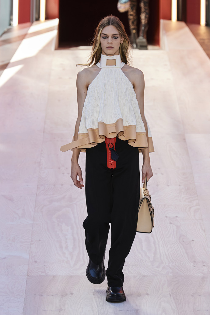 Prohlédněte si kolekci Louis Vuitton Spring/Summer 2023...
