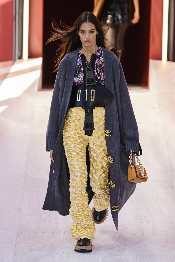Prohlédněte si kolekci Louis Vuitton Spring/Summer 2023...
