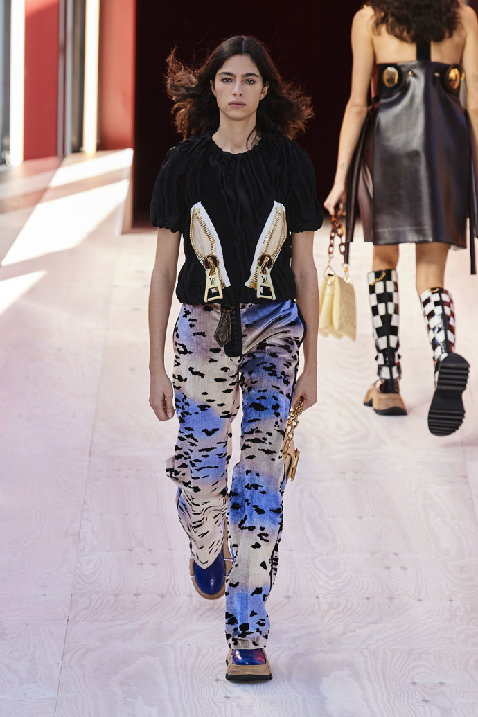 Prohlédněte si kolekci Louis Vuitton Spring/Summer 2023...
