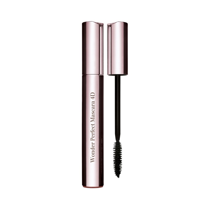Wonder Perfect Mascara 4D umí vše. Natočí, prodlouží, dodá objem.
