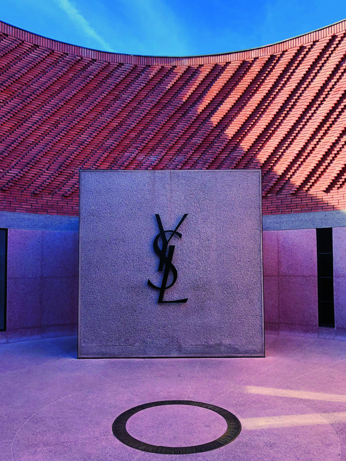  

Muzeum zasvěcené ikonickému návrháři má otevřeno každý den kromě středy.
