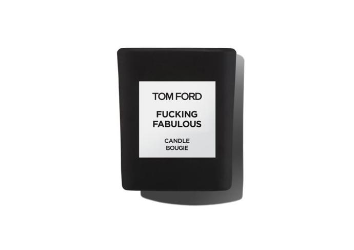 Tom Ford, Fucking Fabulous candle, Tom Ford, prodává Sephora, 135 USD
"Fucking Fabulous je dekadentní, orientální a opojná. Evokuje soukromé výměny názorů, kde se fantazie stávají skutečností. Je to nepopiratelně nejpřímější název pro tak krásnou vůni," okomentoval vůni svíčky sám Tom Ford. Teplá a kořeněná, dřevitá vonná svíčka s orientální řemeslnou vůní je to pravé pro opravdové gurmány.
Tom Ford, Fucking Fabulous candle, Tom Ford, prodává Sephora, 135 USD
"Fucking Fabulous je dekadentní, orientální a opojná. Evokuje soukromé výměny názorů, kde se fantazie stávají skutečností. Je to nepopiratelně nejpřímější název pro tak krásnou vůni," okomentoval vůni svíčky sám Tom Ford. Teplá a kořeněná, dřevitá vonná svíčka s orientální řemeslnou vůní je to pravé pro opravdové gurmány.