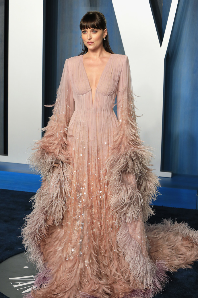  

Dakota Johnson na party k příležitosti předávání Oscarů
