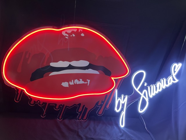 LOVE LED NEON