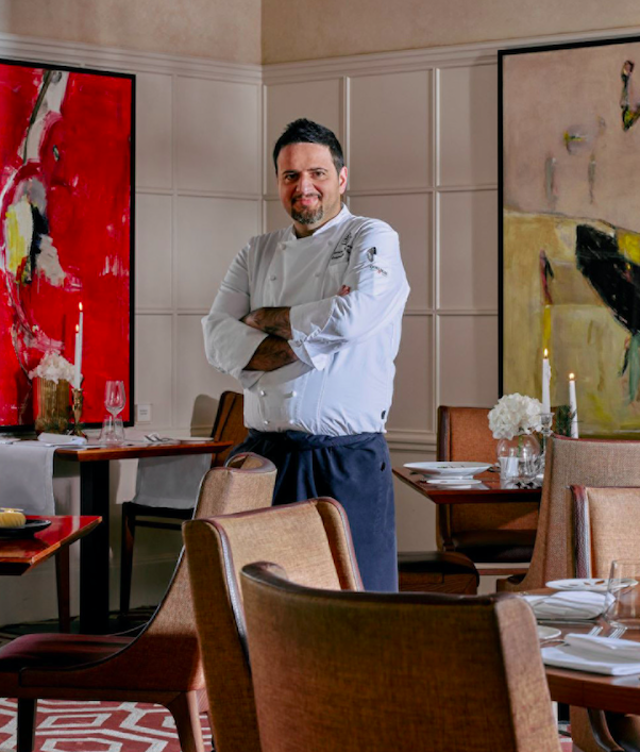 Šéfkuchař restaurace CottoCrudo v hotelu Four Seasons Marco Veneruso
Šéfkuchař restaurace CottoCrudo v hotelu Four Seasons Marco Veneruso