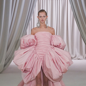 Giambattista Valli S/S 2023
Giambattista Valli S/S 2023