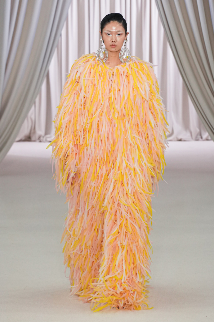  

Giambattista Valli S/S 2023
