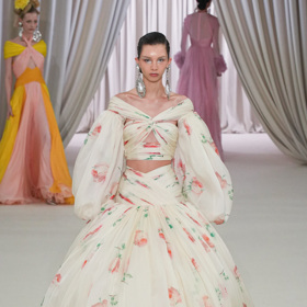 Giambattista Valli S/S 2023
Giambattista Valli S/S 2023