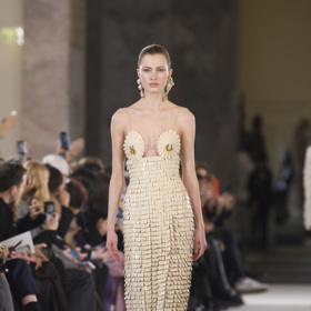 Schiaparelli S/S 2023
Schiaparelli S/S 2023
