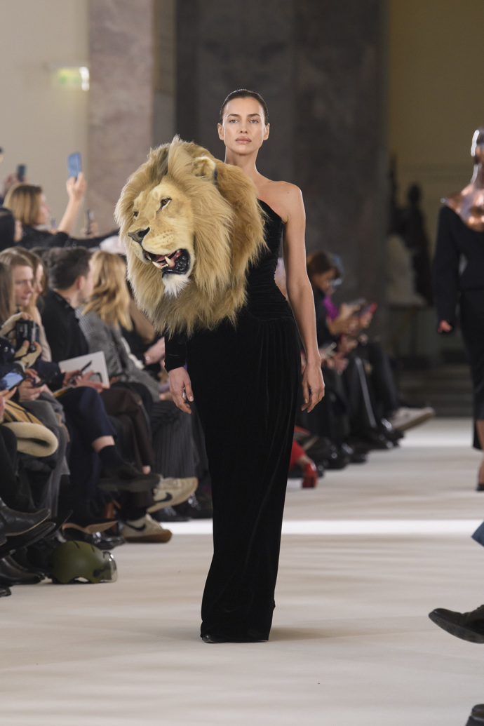  

Schiaparelli S/S 2023
