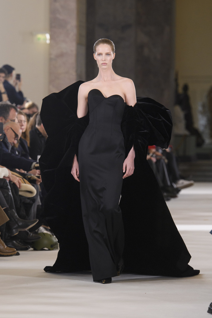  

Schiaparelli S/S 2023

