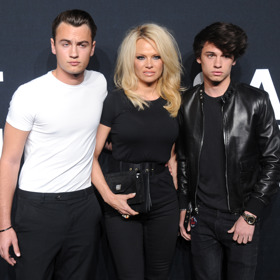 Synové Pamely Anderson zdědili krásu po matce a charisma po otci. Není se co divit, že zaujali i modelingové scouty.
Synové Pamely Anderson zdědili krásu po matce a charisma po otci. Není se co divit, že zaujali i modelingové scouty.