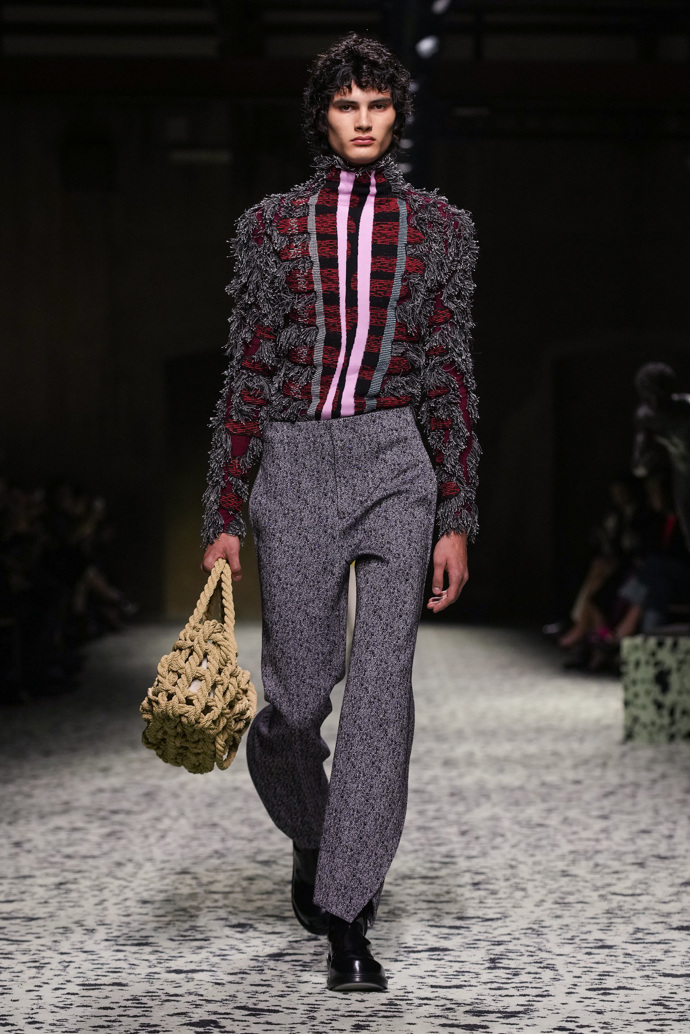 Prohlédněte si kolekci Bottega Veneta Ready to Wear Fall Winter 2023...
Prohlédněte si kolekci Bottega Veneta Ready to Wear Fall Winter 2023...