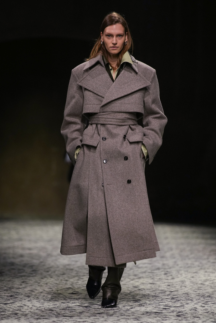 Prohlédněte si kolekci Bottega Veneta Ready to Wear Fall Winter 2023...
Prohlédněte si kolekci Bottega Veneta Ready to Wear Fall Winter 2023...