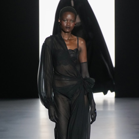 Prohlédněte si kolekci Dolce & Gabbana Ready to Wear Fall Winter 2023...
