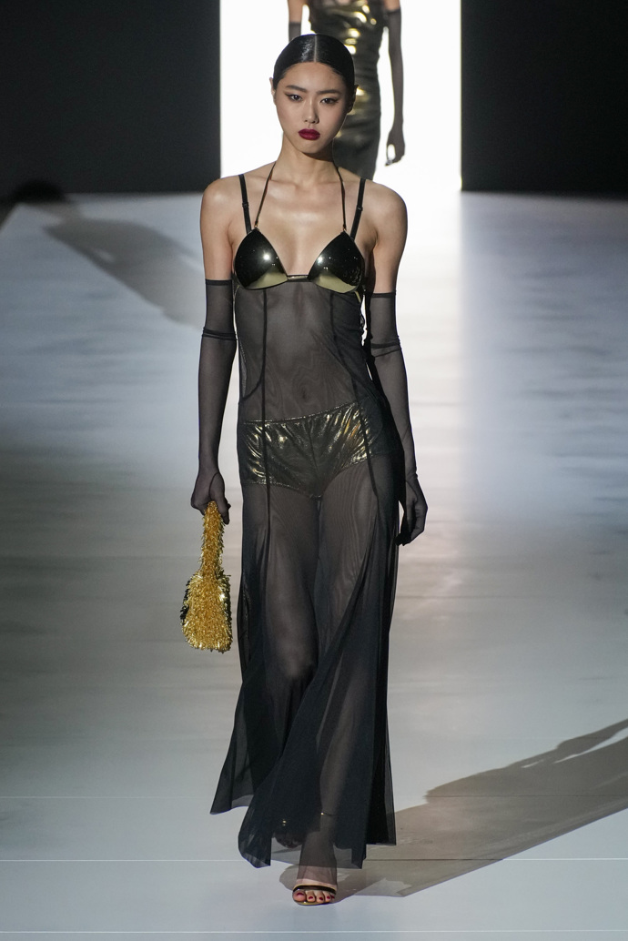 Prohlédněte si kolekci Dolce & Gabbana Ready to Wear Fall Winter 2023...
Prohlédněte si kolekci Dolce & Gabbana Ready to Wear Fall Winter 2023...