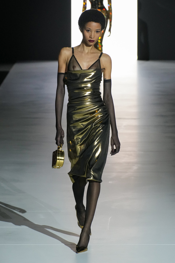 Prohlédněte si kolekci Dolce & Gabbana Ready to Wear Fall Winter 2023...
Prohlédněte si kolekci Dolce & Gabbana Ready to Wear Fall Winter 2023...