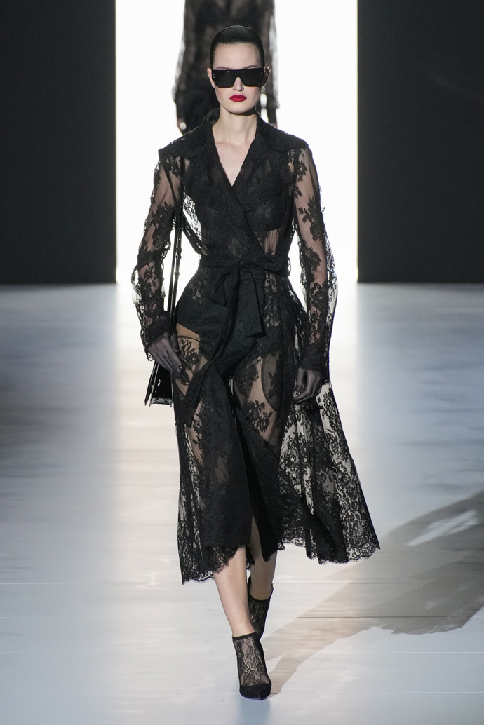 Prohlédněte si kolekci Dolce & Gabbana Ready to Wear Fall Winter 2023...
Prohlédněte si kolekci Dolce & Gabbana Ready to Wear Fall Winter 2023...