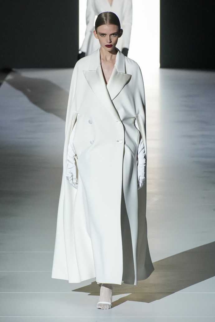 Prohlédněte si kolekci Dolce & Gabbana Ready to Wear Fall Winter 2023...
Prohlédněte si kolekci Dolce & Gabbana Ready to Wear Fall Winter 2023...