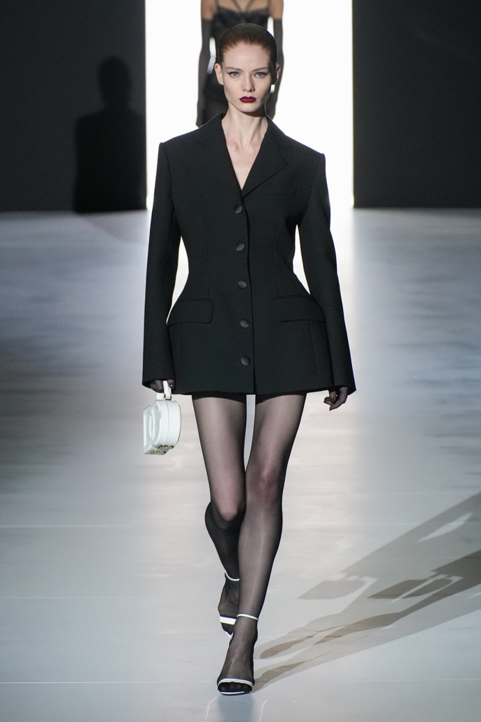 Prohlédněte si kolekci Dolce & Gabbana Ready to Wear Fall Winter 2023...
Prohlédněte si kolekci Dolce & Gabbana Ready to Wear Fall Winter 2023...