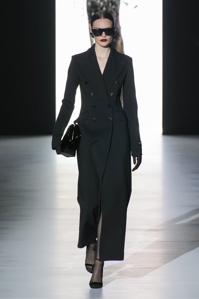 Prohlédněte si kolekci Dolce & Gabbana Ready to Wear Fall Winter 2023...
Prohlédněte si kolekci Dolce & Gabbana Ready to Wear Fall Winter 2023...