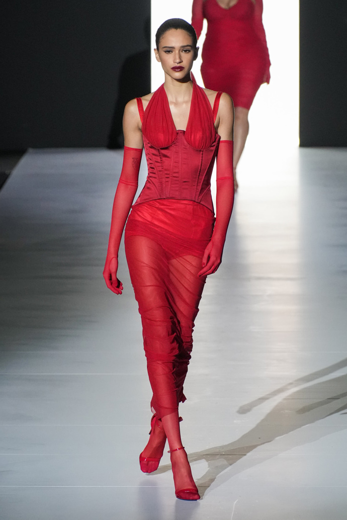 Prohlédněte si kolekci Dolce & Gabbana Ready to Wear Fall Winter 2023...
Prohlédněte si kolekci Dolce & Gabbana Ready to Wear Fall Winter 2023...