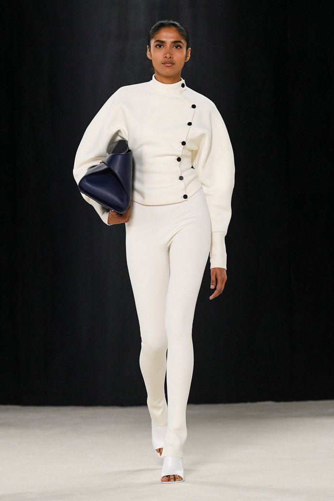 Prohlédněte si kolekci Ferragamo Ready to Wear Fall Winter 2023...
Prohlédněte si kolekci Ferragamo Ready to Wear Fall Winter 2023...