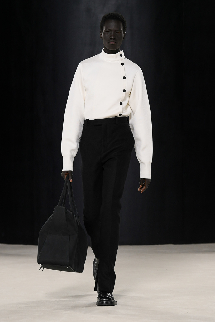 Prohlédněte si kolekci Ferragamo Ready to Wear Fall Winter 2023...
Prohlédněte si kolekci Ferragamo Ready to Wear Fall Winter 2023...