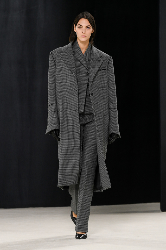 Prohlédněte si kolekci Ferragamo Ready to Wear Fall Winter 2023...
Prohlédněte si kolekci Ferragamo Ready to Wear Fall Winter 2023...