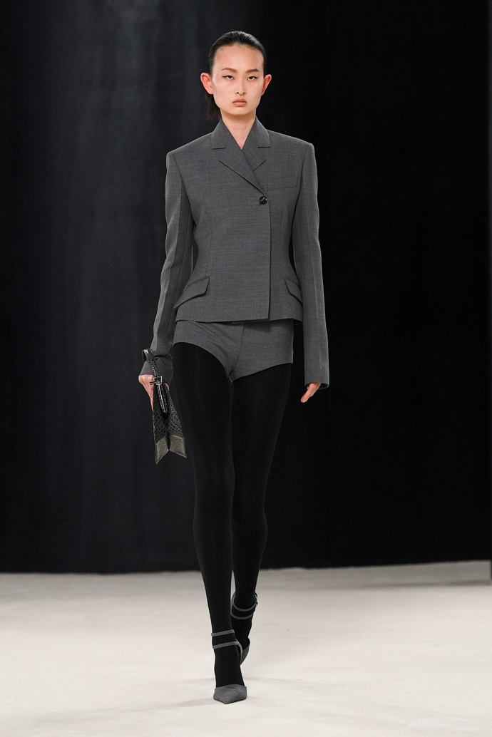 Prohlédněte si kolekci Ferragamo Ready to Wear Fall Winter 2023...
Prohlédněte si kolekci Ferragamo Ready to Wear Fall Winter 2023...