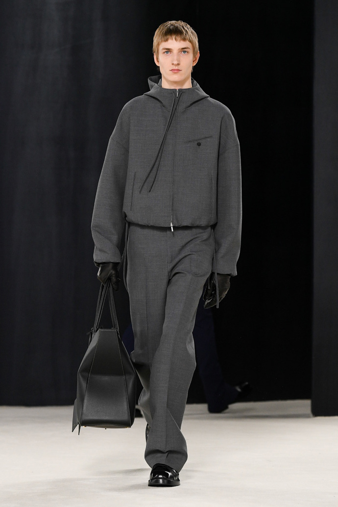Prohlédněte si kolekci Ferragamo Ready to Wear Fall Winter 2023...
Prohlédněte si kolekci Ferragamo Ready to Wear Fall Winter 2023...