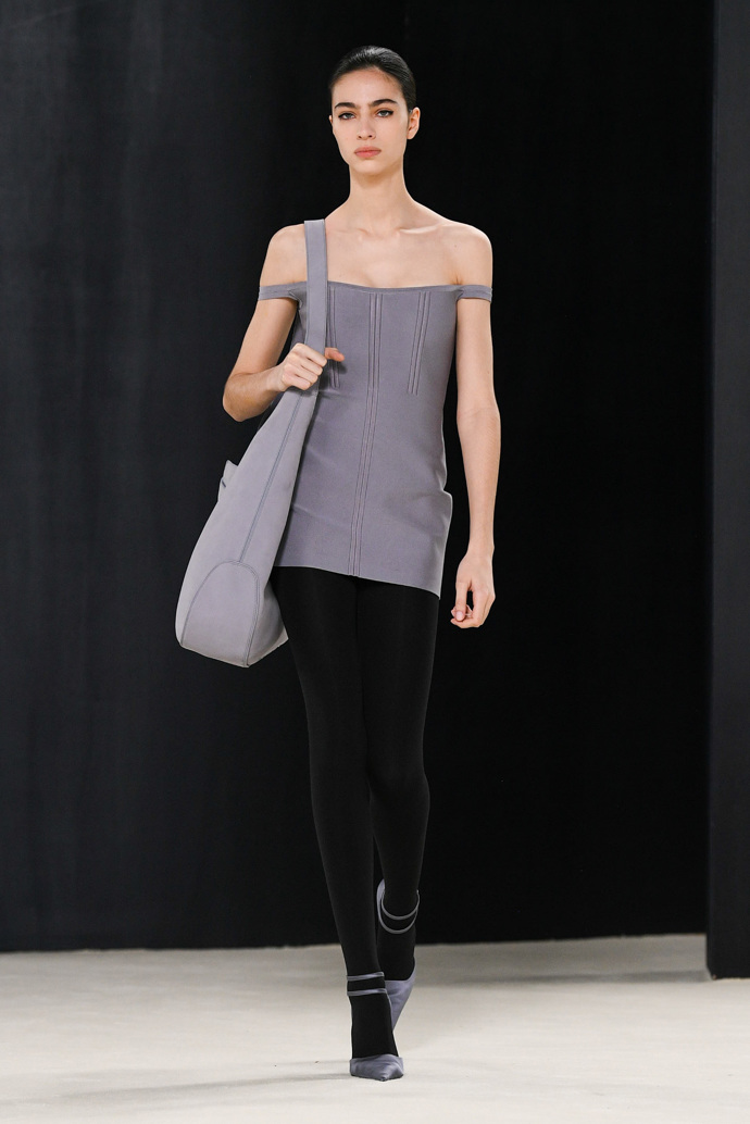 Prohlédněte si kolekci Ferragamo Ready to Wear Fall Winter 2023...
Prohlédněte si kolekci Ferragamo Ready to Wear Fall Winter 2023...