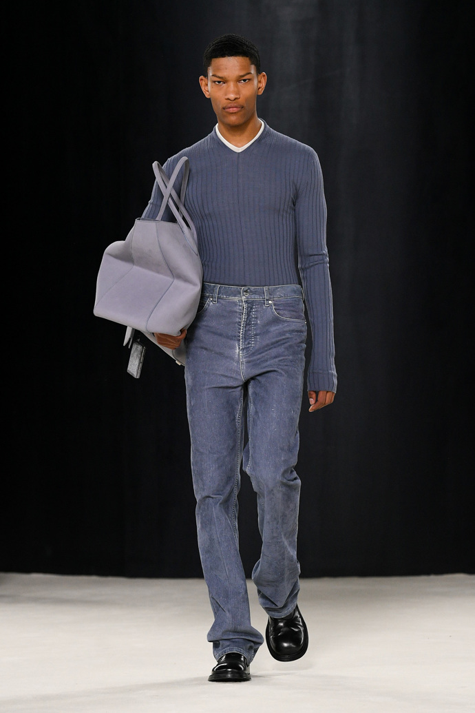 Prohlédněte si kolekci Ferragamo Ready to Wear Fall Winter 2023...
Prohlédněte si kolekci Ferragamo Ready to Wear Fall Winter 2023...