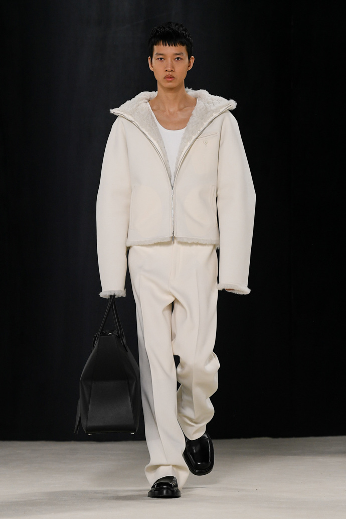 Prohlédněte si kolekci Ferragamo Ready to Wear Fall Winter 2023...
Prohlédněte si kolekci Ferragamo Ready to Wear Fall Winter 2023...